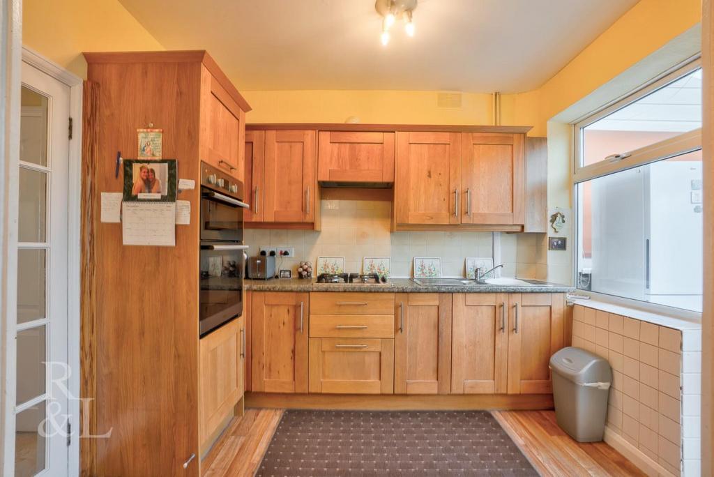 191 Acresford (16).jpg