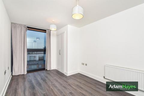2 bedroom apartment to rent, Kingsway, North Finchley N12