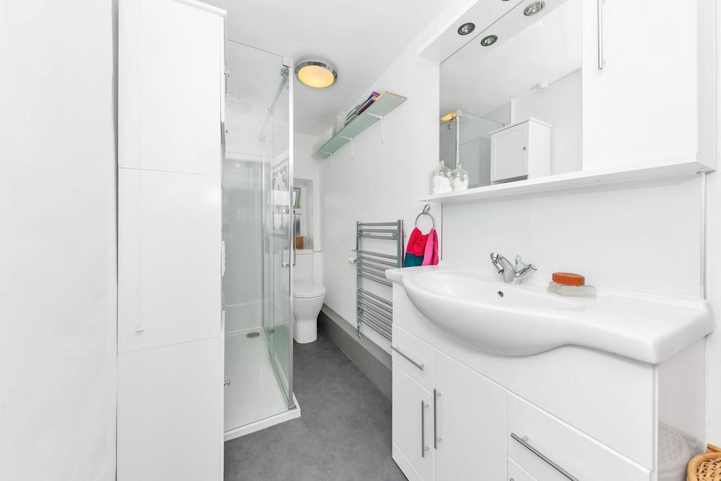 Donthorn Cottage - 11 T202511141028.jpg