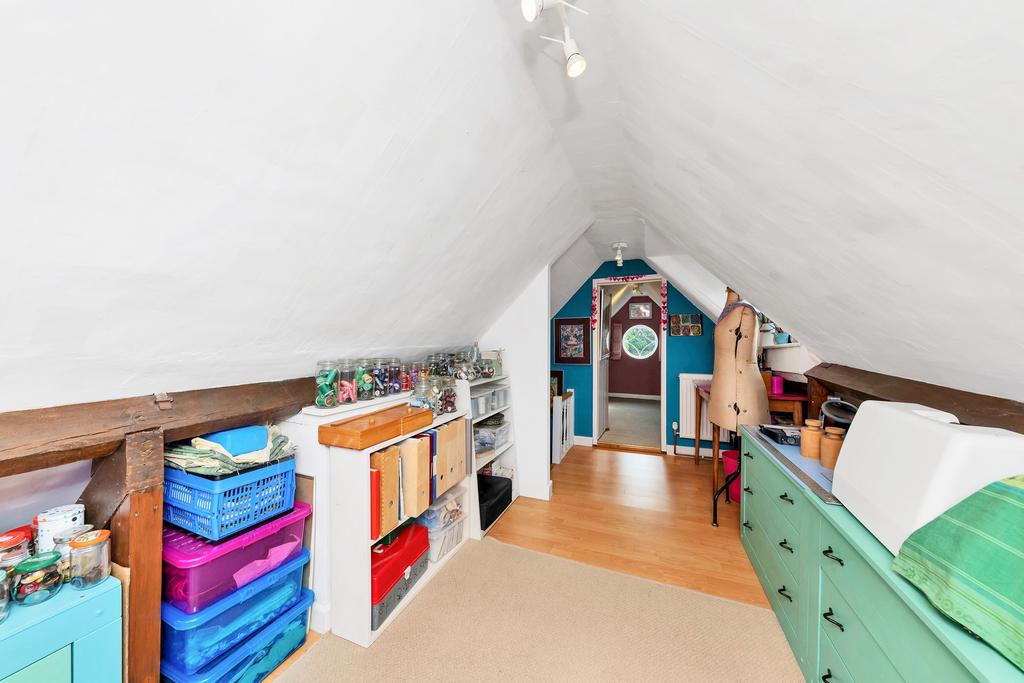 Donthorn Cottage - 2 T202511141028.jpg