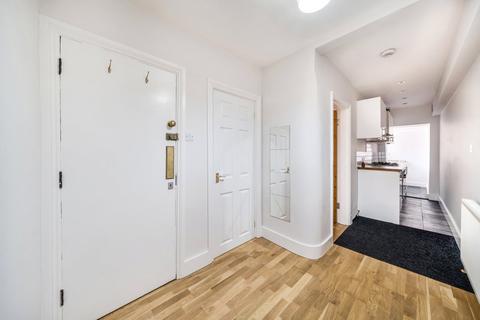 undefined, The Avenue, London, W13