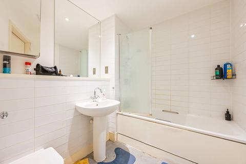2 bedroom flat for sale, East Ferry Road, E14, Canary Wharf, London, E14