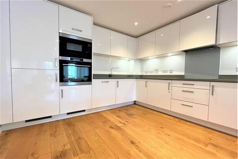 2 bedroom flat to rent, London E14