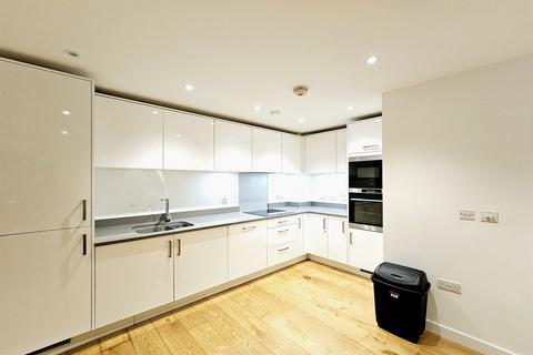 2 bedroom flat to rent, London E14