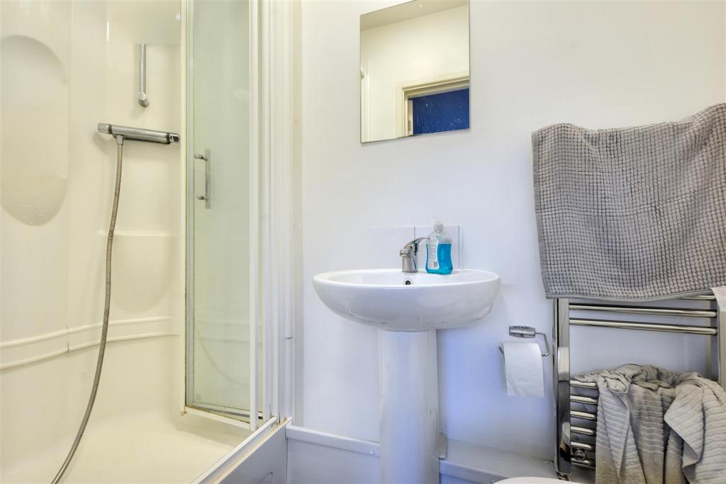 Ensuite 2.jpeg