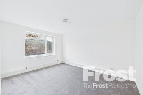 undefined, Aintree Close, Uxbridge, UB8