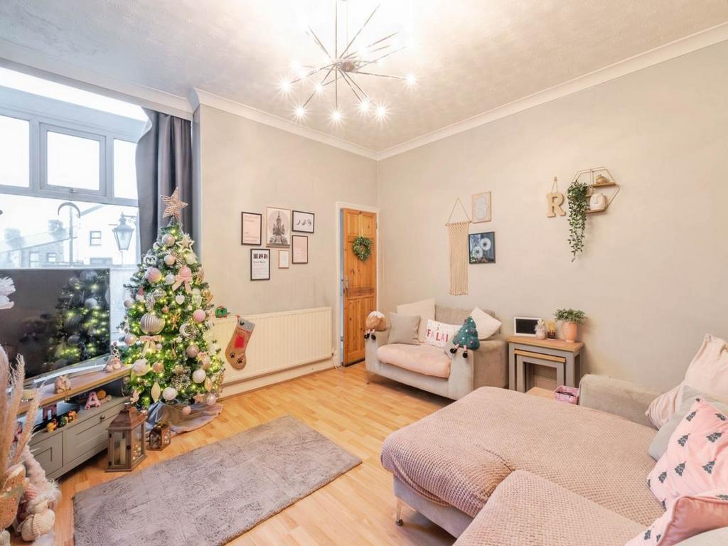 Living Room (2)