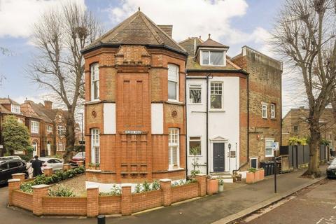 1 bedroom flat for sale, Grange Road, London W4
