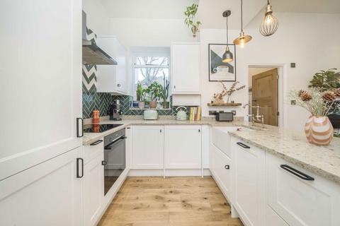 1 bedroom flat for sale, Grange Road, London W4