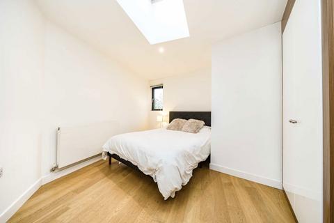 2 bedroom flat to rent, Harmood Grove, London NW1