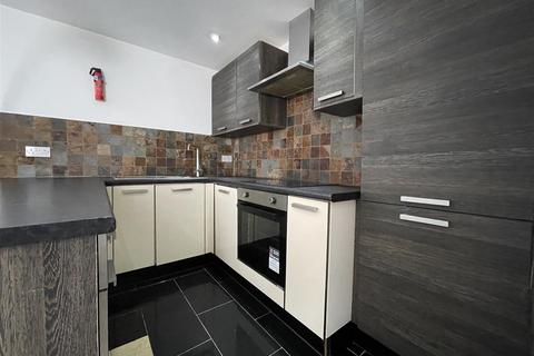 2 bedroom apartment to rent, The Parade, Roath, Cardiff