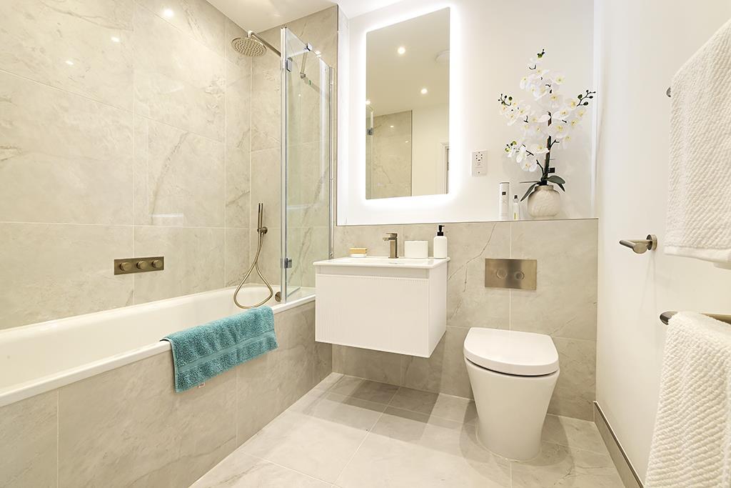 1-Cobham Rd-Show Apt-3-7502.jpg