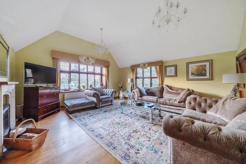 3 bedroom apartment for sale, Sutton Road, Maidstone ME17