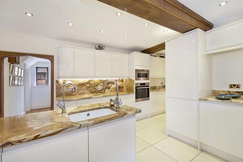 3 bedroom apartment for sale, Sutton Road, Maidstone ME17