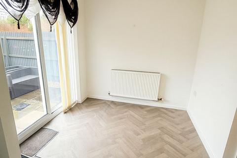 3 bedroom semi-detached house for sale, Wood Close, Kirkby, Liverpool, Merseyside, L32 5SU