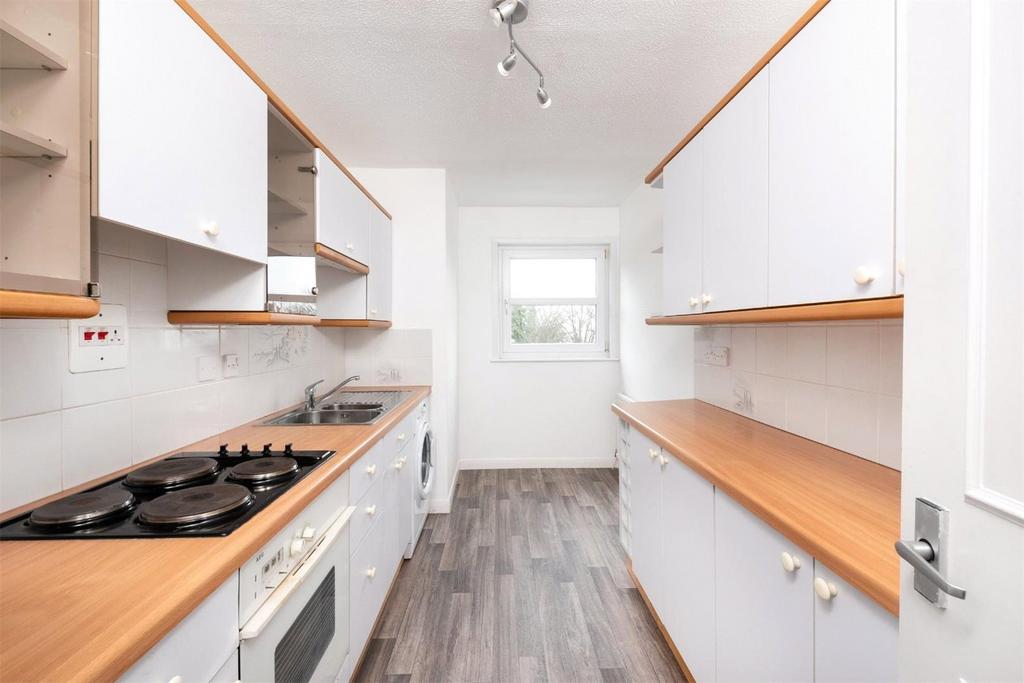 Flat 8 Camden Court,