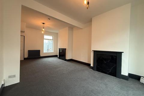 undefined, Ceylon Street, Hull