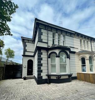 2 bedroom apartment to rent, The Walk, Cardiff