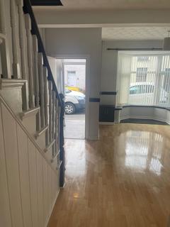 2 bedroom terraced house to rent, Gilbert Street, Holyhead LL65
