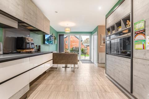 4 bedroom detached house for sale, Damstead Park Avenue, Alfreton