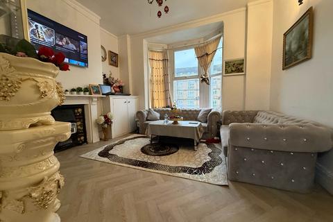 2 bedroom terraced house for sale, South Birbeck Road, Leytonstone
