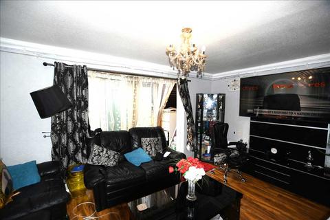 2 bedroom flat for sale, West Close, London
