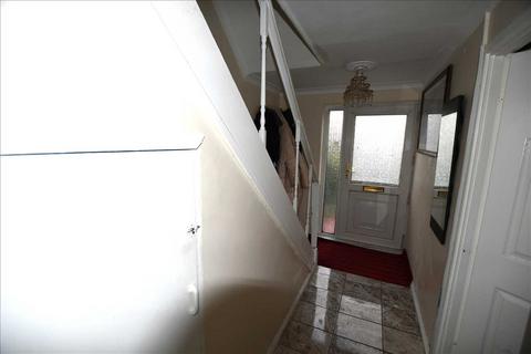 2 bedroom flat for sale, West Close, London