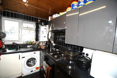 2 bedroom flat for sale, West Close, London