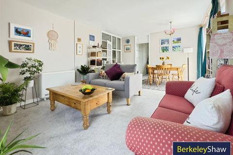 2 bedroom flat for sale, Channel Road, Crosby, Liverpool