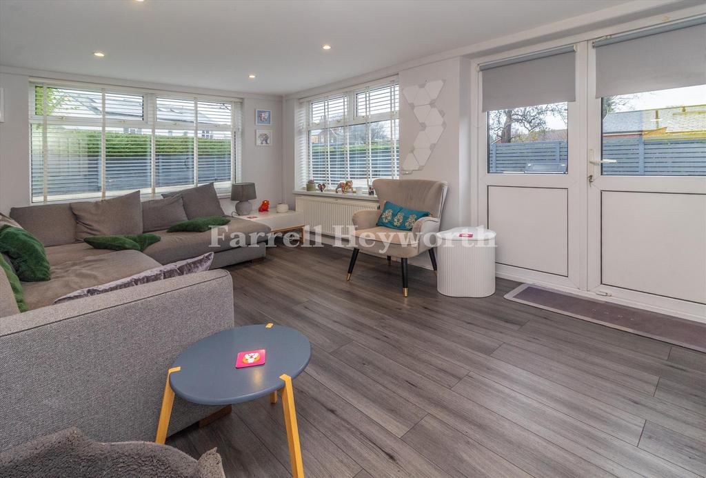 Family Room image 3