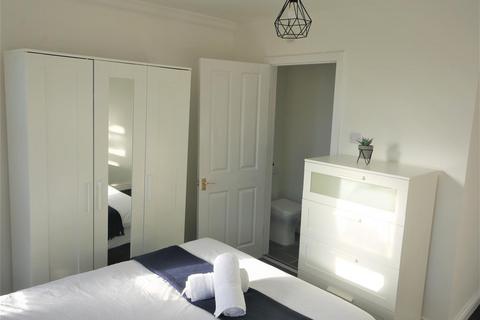 5 bedroom house share to rent, Christchurch Road, Bournemouth