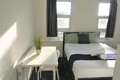 5 bedroom house share to rent, Christchurch Road, Bournemouth