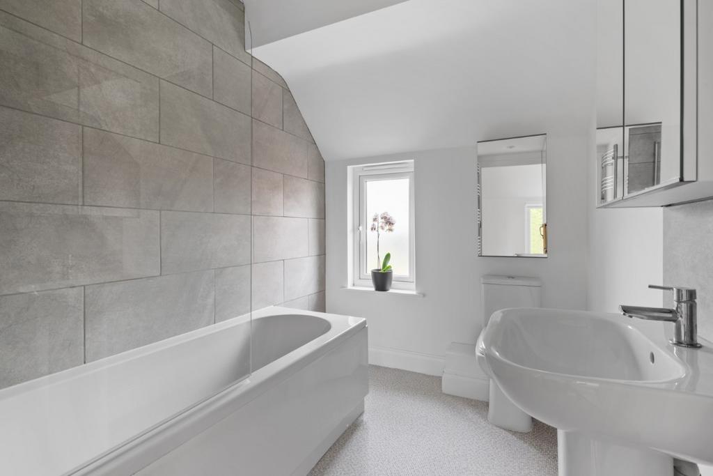 13 Medium T202509241445.jpg