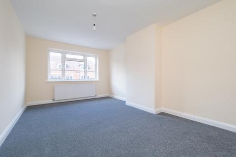 2 bedroom apartment to rent, Station Way, Surrey SM3