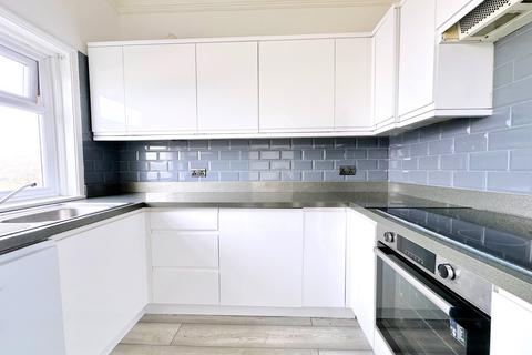 2 bedroom apartment to rent, Egerton Road, Bexhill-on-Sea, TN39