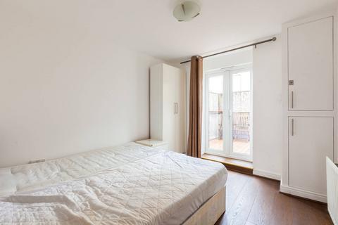 undefined, Hackney Road, London Fields, London, E2