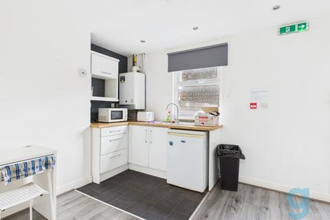 7 bedroom house of multiple occupation to rent, Picton Road, Wavertree, L15