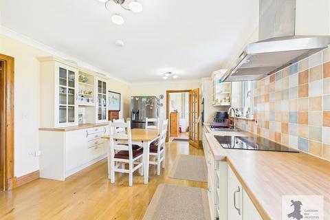 3 bedroom detached bungalow for sale, Gotrel Estate, Verwig Rd, Cardigan