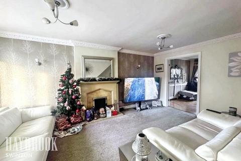 4 bedroom detached house for sale, Meadow Croft, Mexborough
