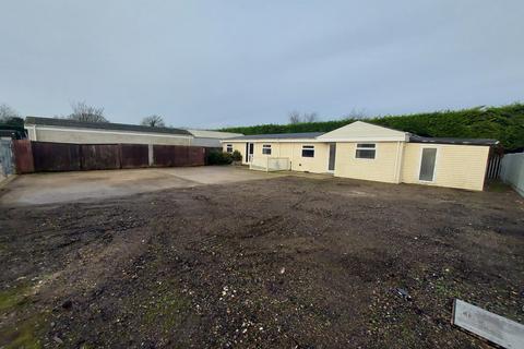Land to rent - Marks Tey