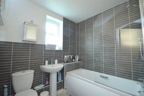 2 bedroom flat for sale, Alchester Court, Northamptonshire NN12