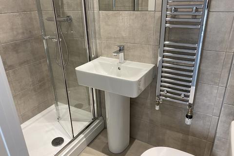 2 bedroom flat to rent, Tower Hill Court, Upper Stone Street, Maidstone, Kent, ME15 6HA