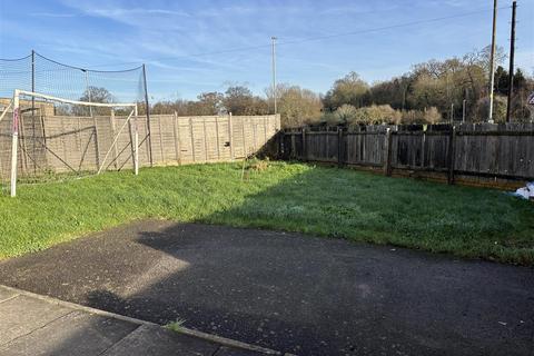 3 bedroom semi-detached house for sale, Bendbow Rise, Leicester