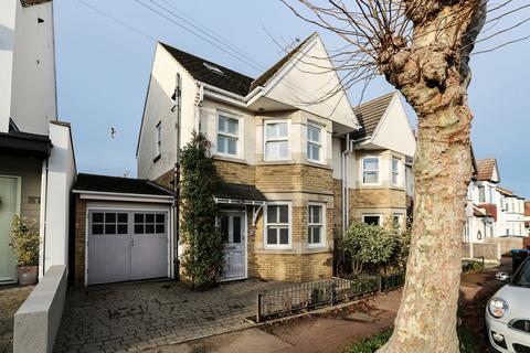 undefined, Dundonald Drive, Leigh-on-sea, SS9