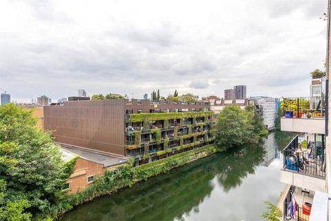 undefined, De Beauvoir Crescent, London, N1