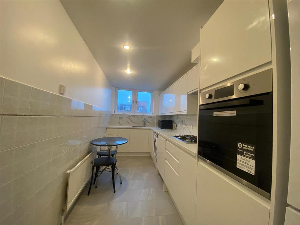 Hh7jg22 Yb Eya Nmnmfc-j Xw.jpg