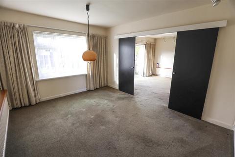 4 bedroom detached house for sale, 17 Darren Close, Cowbridge, Vale of Glamorgan, CF71 7DE