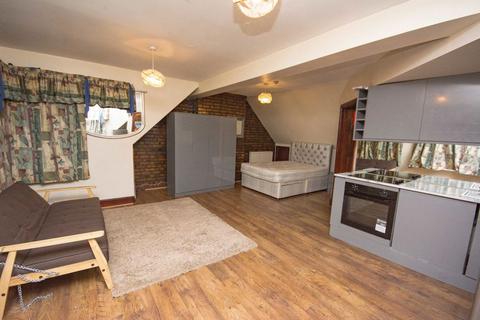 Flat to rent, Whitchurch Lane, Edgware HA8