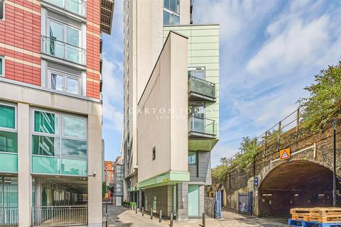 1 bedroom flat to rent, 4 Salamanca Place, Vauxhall, London, SE1