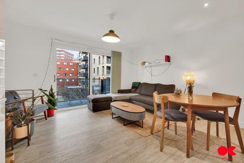 2 bedroom flat for sale, Hoffmans Road, Walthamstow E17